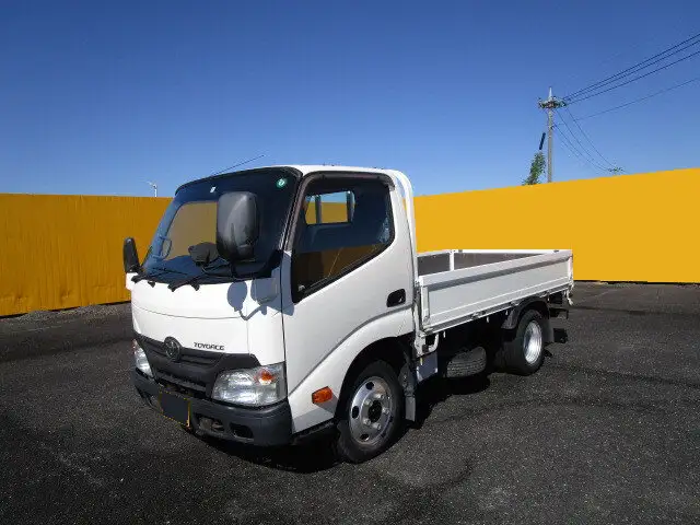 トヨタ トヨエース 小型 平ボディ 床鉄板 TKG-XZU605M の中古トラック【車両No.135062】