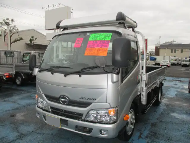 日野 デュトロ 小型 平ボディ TKG-XZU645M H30 の中古トラック【車両No.135130】