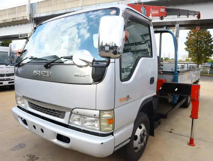 いすゞ エルフ 小型 クレーン付 アルミブロック 5段 の中古トラック【車両No.135631】