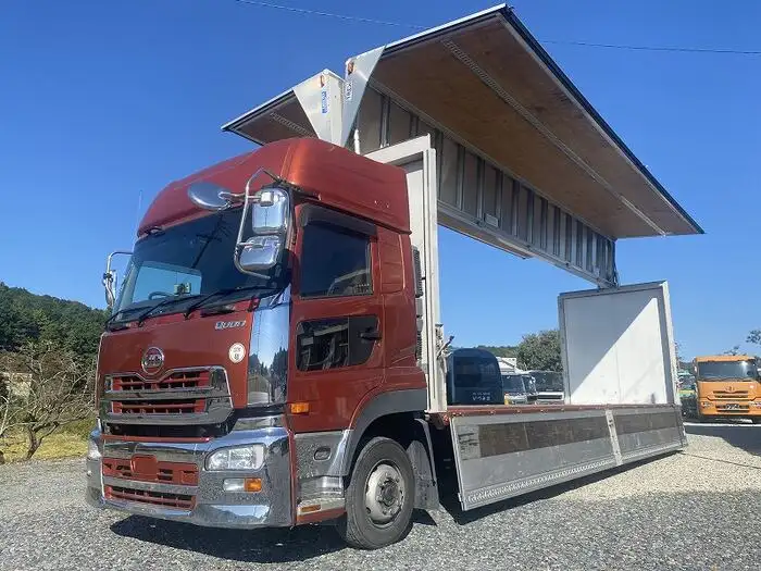 日産UD クオン 大型 ウイング ハイルーフ 床鉄板 の中古トラック【車両No.135647】