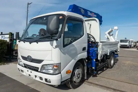 トヨタ ダイナ 小型 クレーン付 4段 ラジコン の中古トラック【車両No.136756】