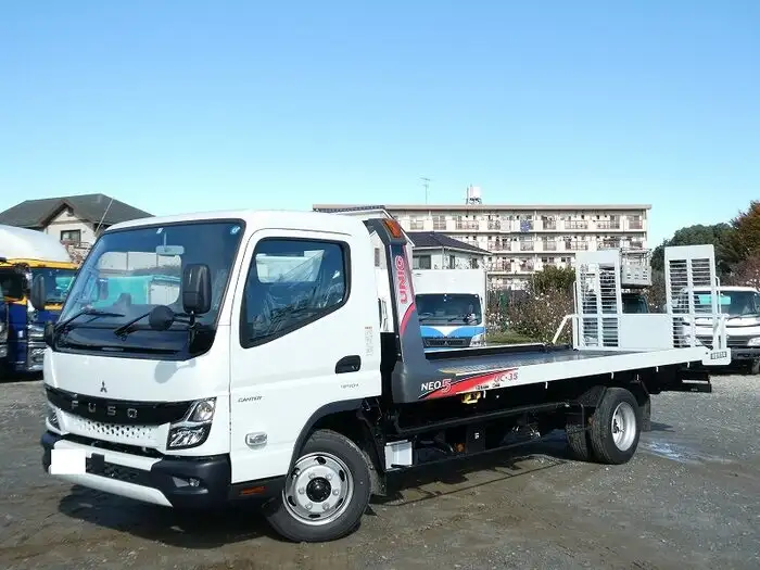 三菱 キャンター 小型 車両重機運搬 ラジコン ウインチ の中古トラック【車両No.136644】