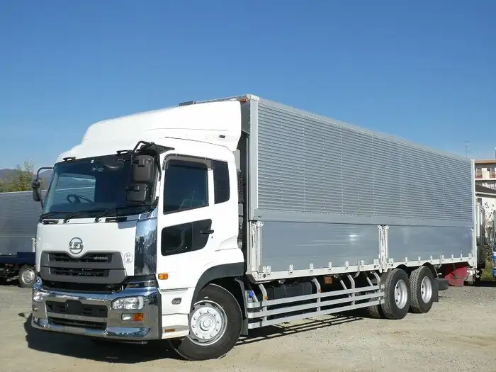 日産UD クオン 大型 ウイング エアサス ベッド の中古トラック【車両No.136667】