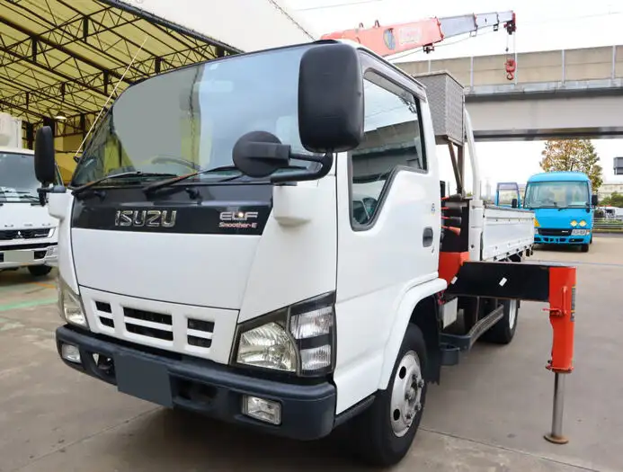 いすゞ エルフ 小型 クレーン付 床鉄板 4段 の中古トラック【車両No.136562】
