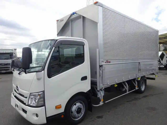日野 デュトロ 小型 ウイング 2PG-XZU722M R4 の中古トラック【車両No.137360】