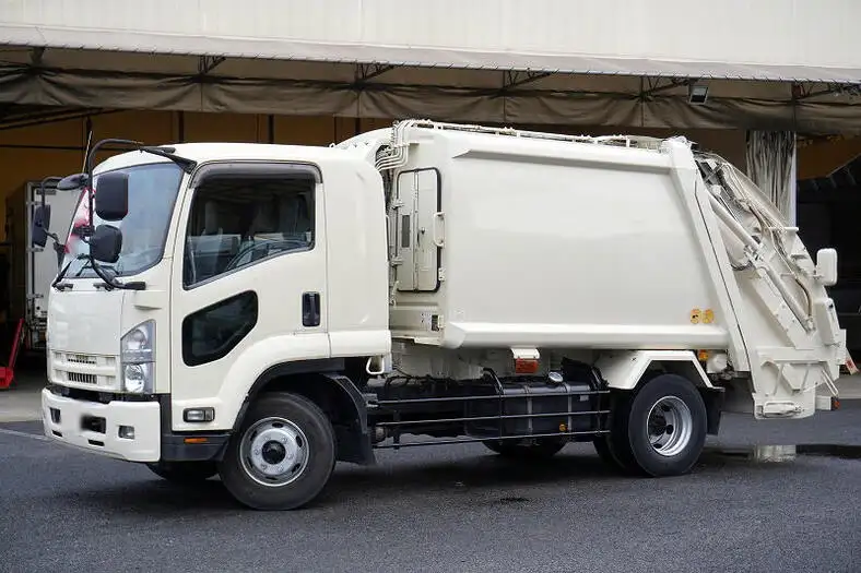 いすゞ フォワード 中型/増トン パッカー車 プレス式 ベッド の中古トラック【車両No.137287】