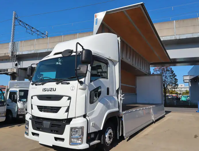 いすゞ ギガ 大型 ウイング エアサス ベッド の中古トラック【車両No.137683】