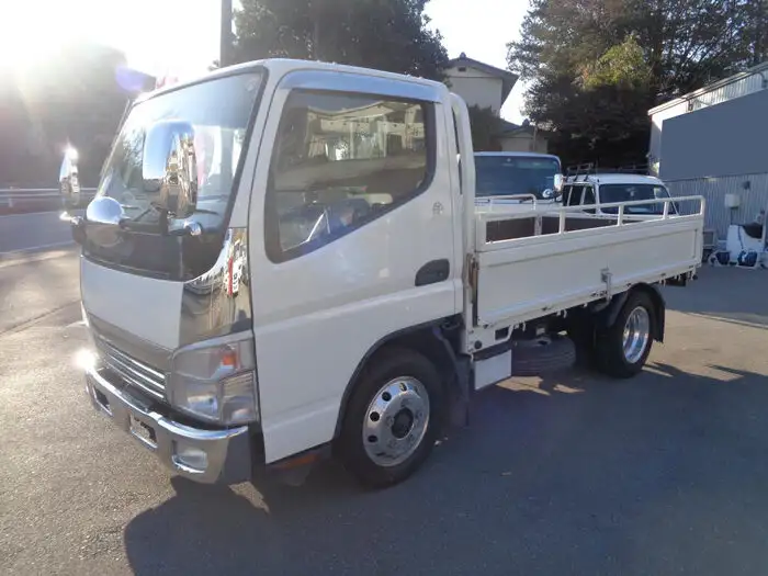 三菱 キャンター 小型 平ボディ PA-FE70DB H17 の中古トラック【車両No.138879】