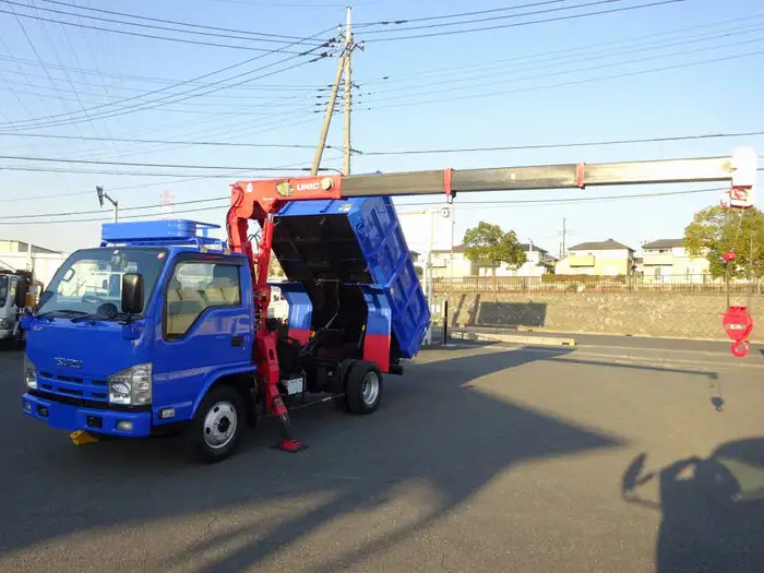 いすゞ エルフ 小型 ダンプ 土砂禁 クレーン付き の中古トラック【車両No.138937】