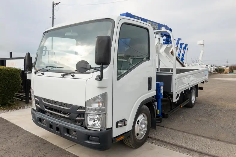 いすゞ エルフ 小型 クレーン付 4段 ラジコン の中古トラック【車両No.139442】