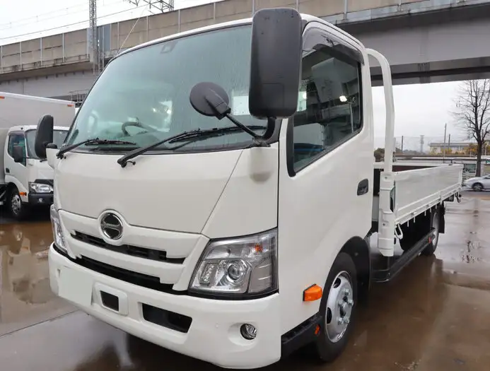 日野 デュトロ 小型 平ボディ 2RG-XZU710M R4 の中古トラック【車両No.139539】