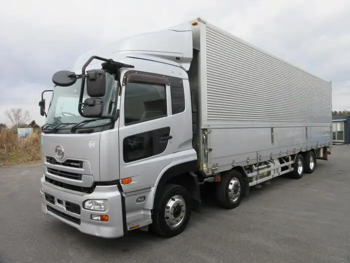 日産UD クオン 大型 ウイング エアサス ベッド の中古トラック【車両No.139871】