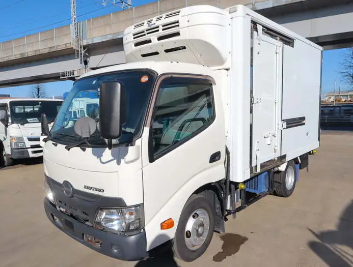 日野 デュトロ 小型 冷凍冷蔵 低温 スタンバイ の中古トラック【車両No.140447】