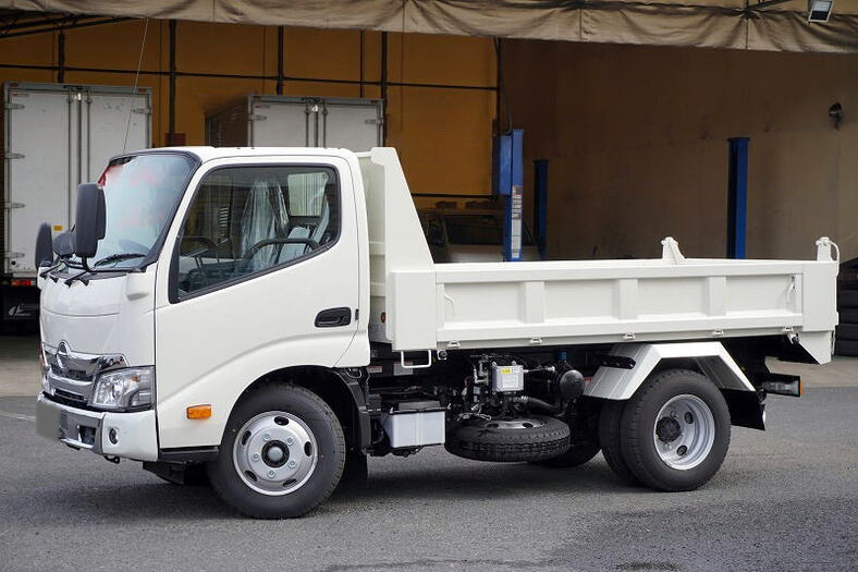 日野 デュトロ 小型 ダンプ 10尺 2RG-XZU600T の中古トラック【車両No.141417】｜中古トラックの販売・買取【トラック流通センター】