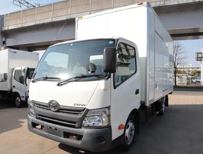 トヨタ ダイナ 小型 アルミバン サイドドア TKG-XZU710 の中古トラック【車両No.141951】
