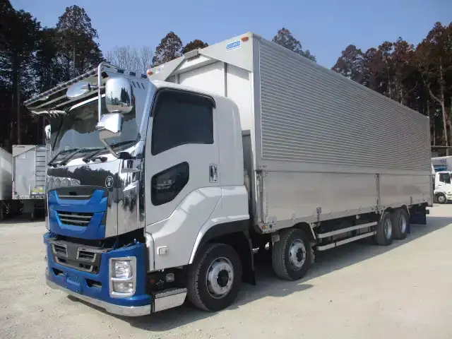 いすゞ ギガ 大型 ウイング ベッド QPG-CYJ77B の中古トラック【車両No.142259】