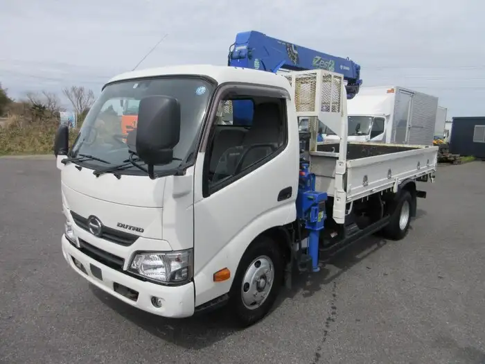 日野 デュトロ 小型 クレーン付 3段 ラジコン の中古トラック【車両No.143143】