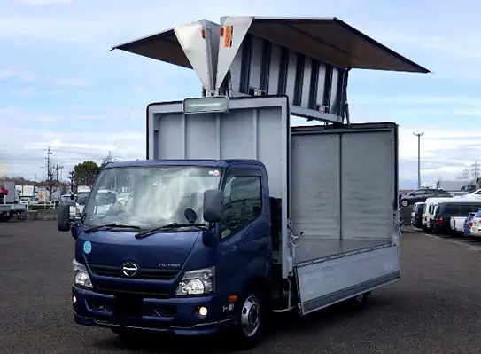 日野 デュトロ 小型 ウイング SKG-XZU710M H23 の中古トラック【車両No.143244】
