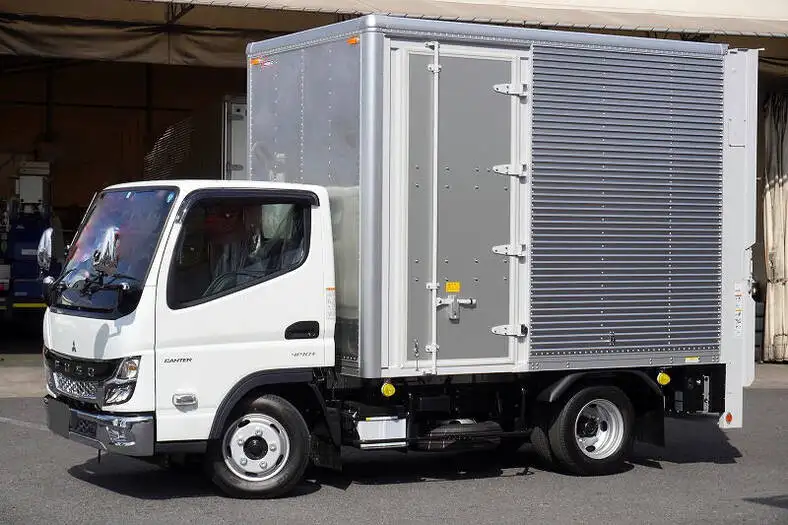 三菱 キャンター 小型 アルミバン パワーゲート サイドドア の中古トラック【車両No.143335】