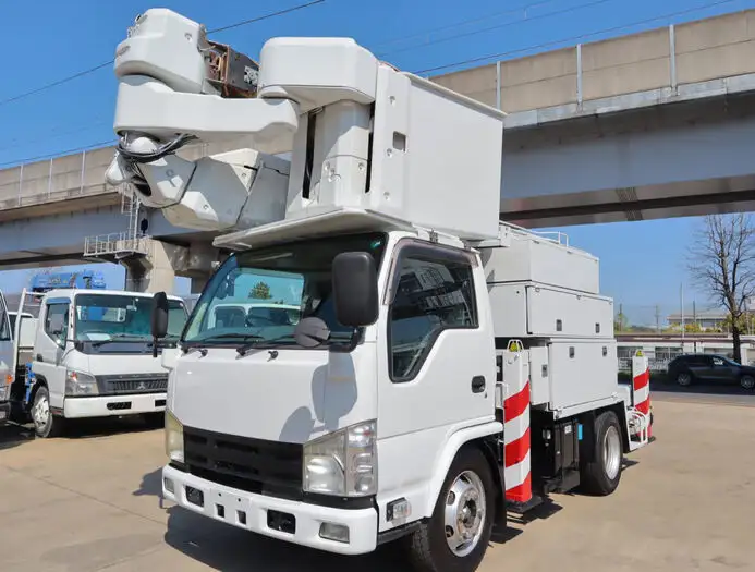 いすゞ エルフ 小型 高所・建柱車 高所作業車 電工仕様 の中古トラック【車両No.143527】