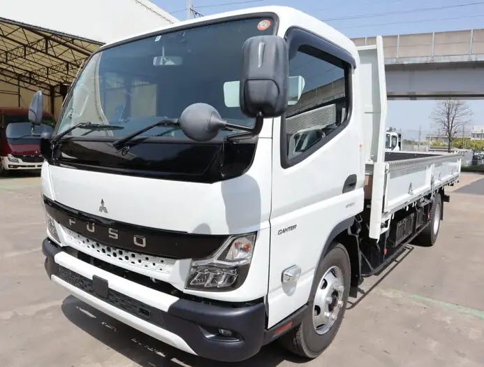 三菱 キャンター 小型 平ボディ 床鉄板 2PG-FEBS0 の中古トラック【車両No.144424】