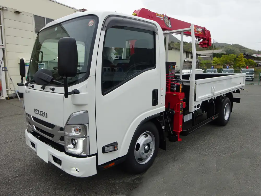 いすゞ エルフ 小型 クレーン付 4段 ラジコン の中古トラック【車両No.145439】