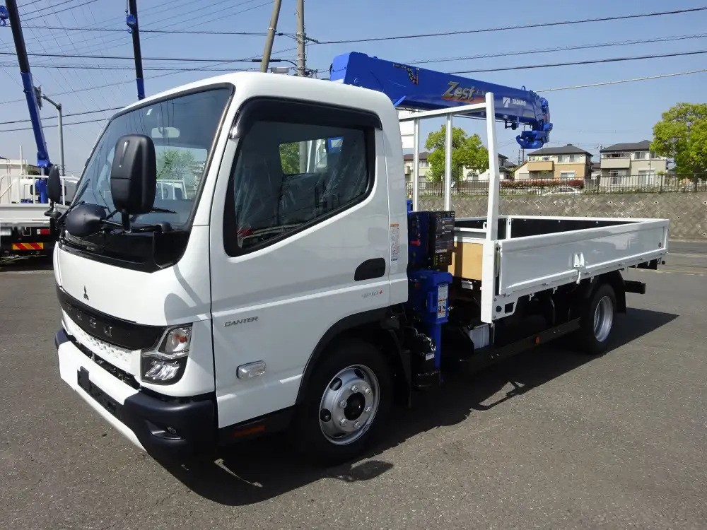 三菱 キャンター 小型 クレーン付 4段 ラジコン の中古トラック【車両No.145603】