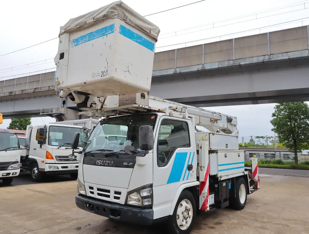 いすゞ エルフ 小型 高所・建柱車 高所作業車 電工仕様 の中古トラック【車両No.145615】