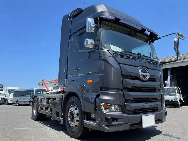 日野 プロフィア 大型 トラクター ハイルーフ 1デフ の中古トラック【車両No.145652】