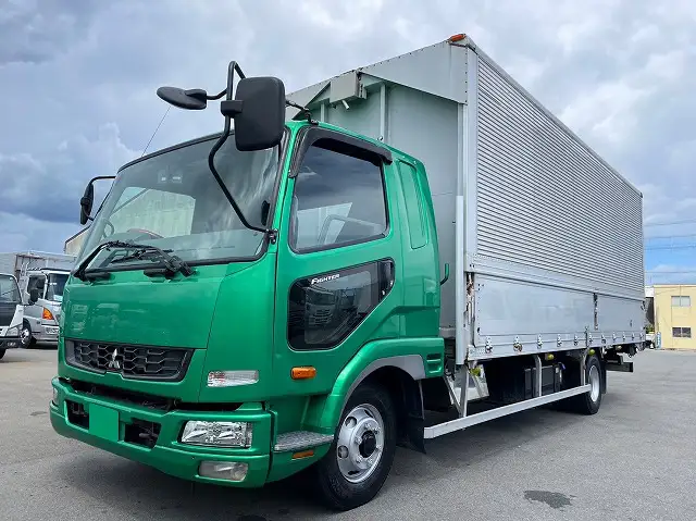 三菱 ファイター 中型/増トン ウイング ベッド SKG-FK61F の中古トラック【車両No.145747】