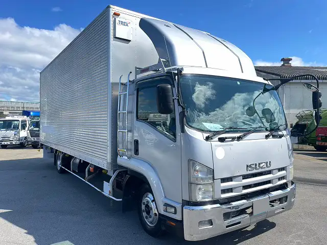 いすゞ フォワード 中型/増トン アルミバン エアサス ベッド の中古トラック【車両No.145869】