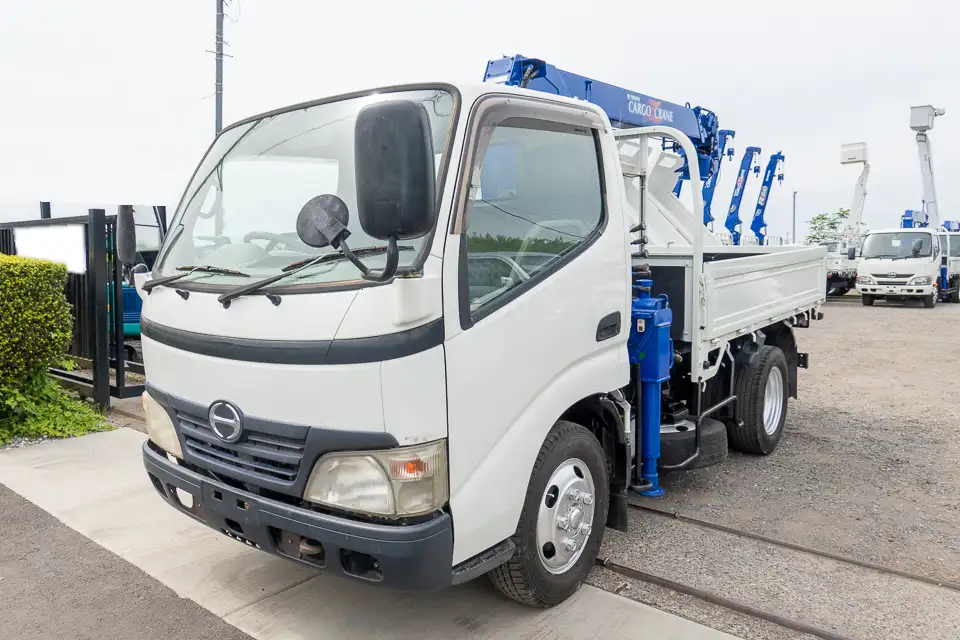 日野 デュトロ 小型 クレーン付 3段 ラジコン の中古トラック【車両No.145931】