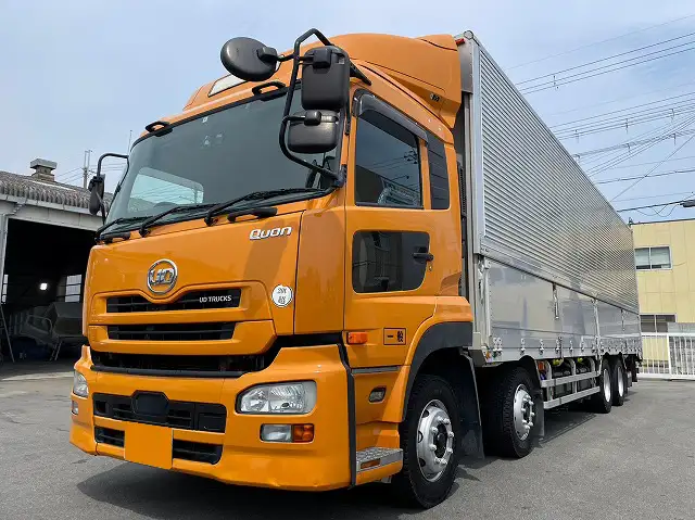 日産UD クオン 大型 ウイング エアサス ベッド の中古トラック【車両No.146257】