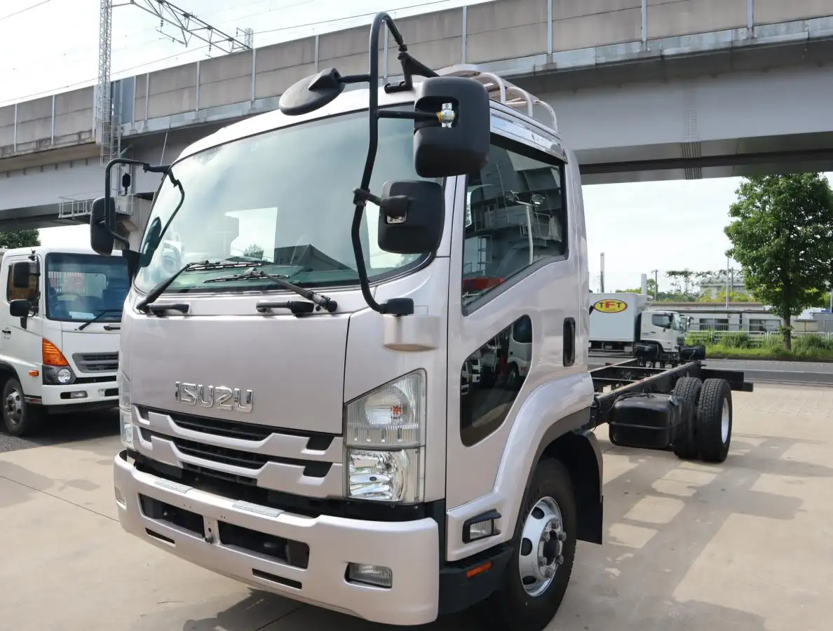 いすゞ フォワード 中型/増トン シャーシ TKG-FRR90S2 H27 の中古トラック【車両No.146381】