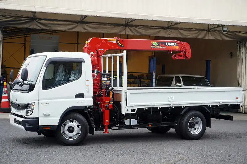 三菱 キャンター 小型 クレーン付 4段 ラジコン の中古トラック【車両No.146931】