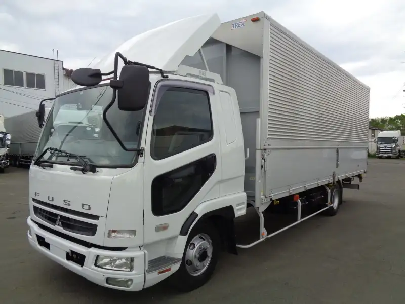 三菱 ファイター 中型/増トン ウイング ベッド PDG-FK61R の中古トラック【車両No.147047】