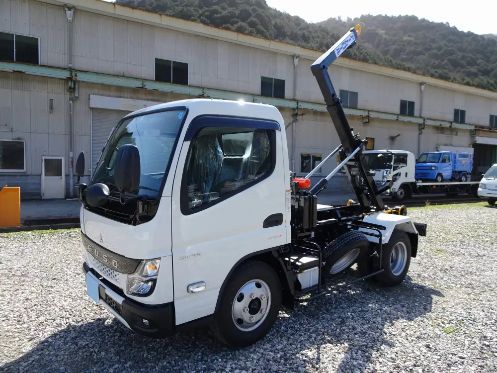 三菱 キャンター 小型 アームロール ツインホイスト 2RG-FEAV0 の中古トラック【車両No.146754】