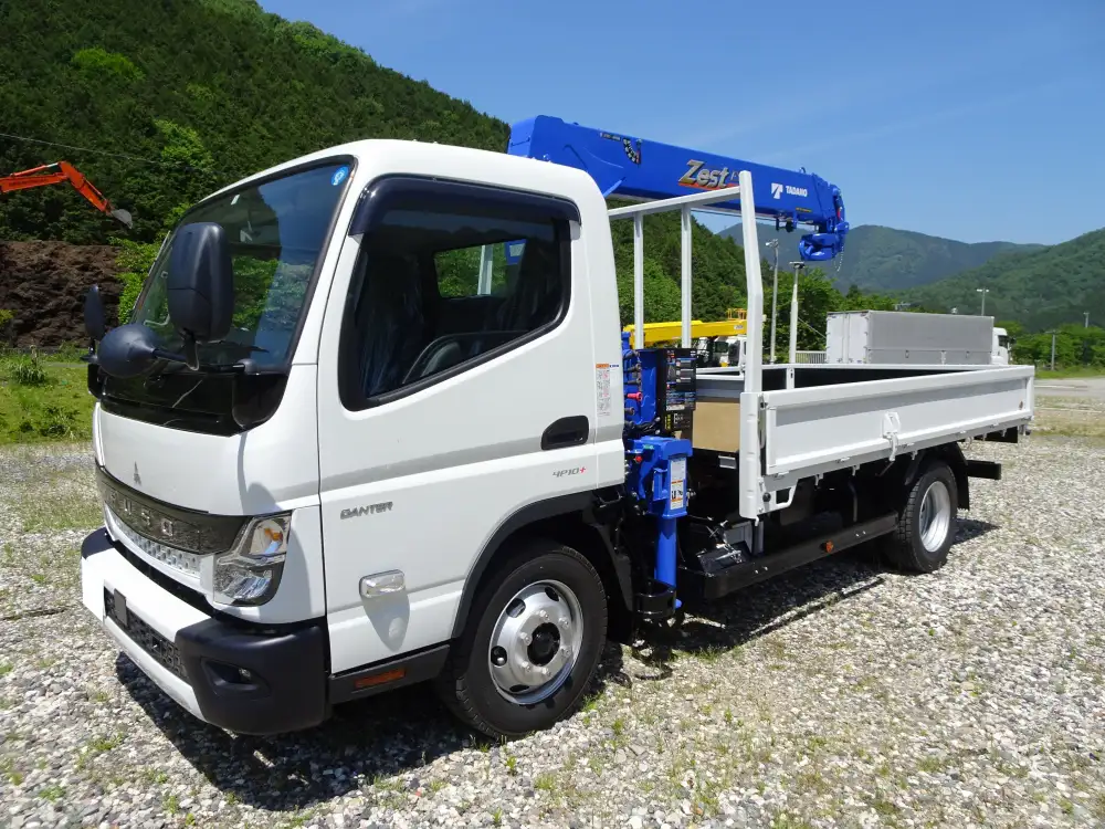三菱 キャンター 小型 クレーン付 4段 ラジコン の中古トラック【車両No.146755】