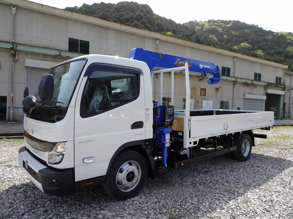 三菱 キャンター 小型 クレーン付 4段 ラジコン の中古トラック【車両No.146757】