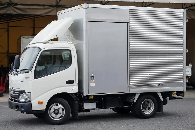 トヨタ トヨエース 小型 アルミバン サイドドア TKG-XZC605 の中古トラック【車両No.147267】
