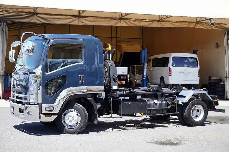 いすゞ フォワード 中型/増トン アームロール ツインホイスト ベッド の中古トラック【車両No.147858】