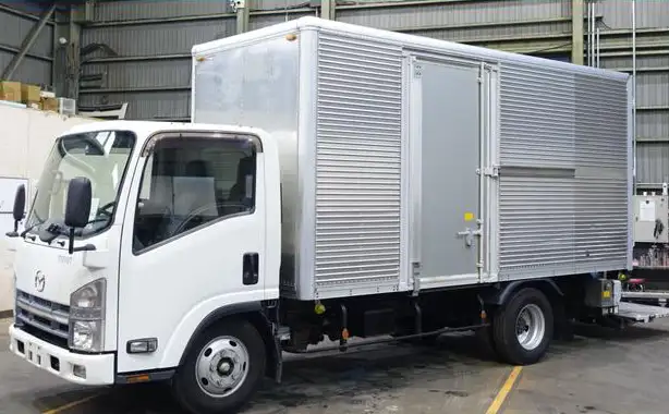 マツダ タイタン 小型 アルミバン パワーゲート サイドドア の中古トラック【車両No.147995】