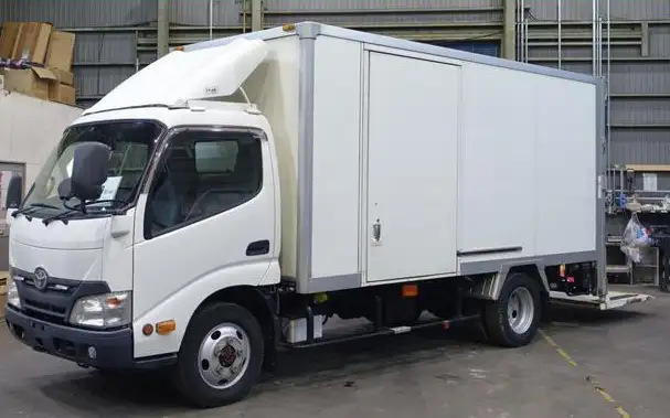 トヨタ ダイナ 小型 アルミバン パワーゲート サイドドア の中古トラック【車両No.148007】