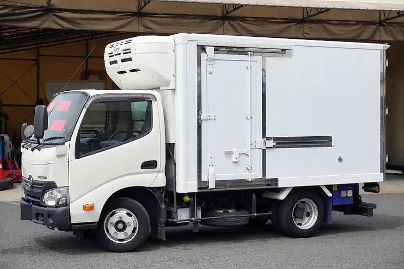 日野 デュトロ 小型 冷凍冷蔵 低温 スタンバイ の中古トラック【車両No.148746】