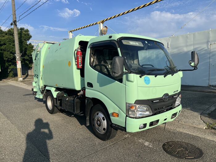 日野 デュトロ 小型 パッカー車(塵芥車) プレス式 TKG-XZU600X｜画像2