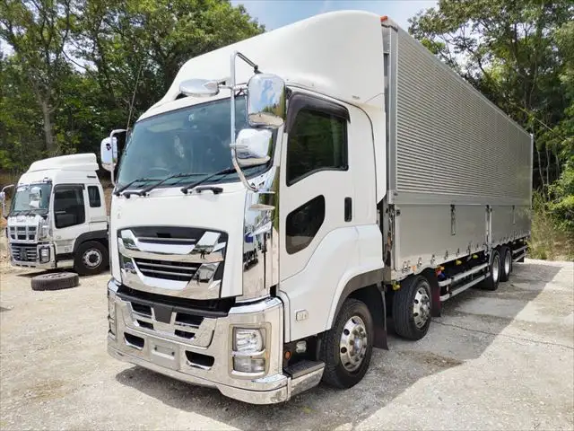 いすゞ ギガ 大型 ウイング エアサス ベッド の中古トラック【車両No.148838】