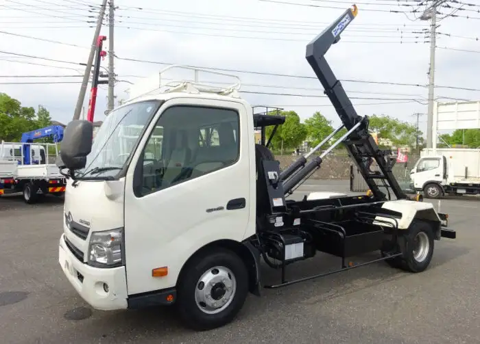 日野 デュトロ 小型 アームロール ツインホイスト TKG-XZU712M の中古トラック【車両No.149061】