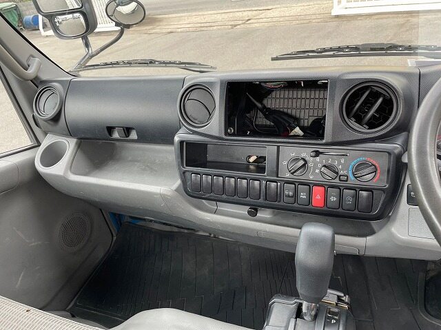 トヨタ トヨエース 小型 平ボディ SKG-XZU655 H23｜画像13