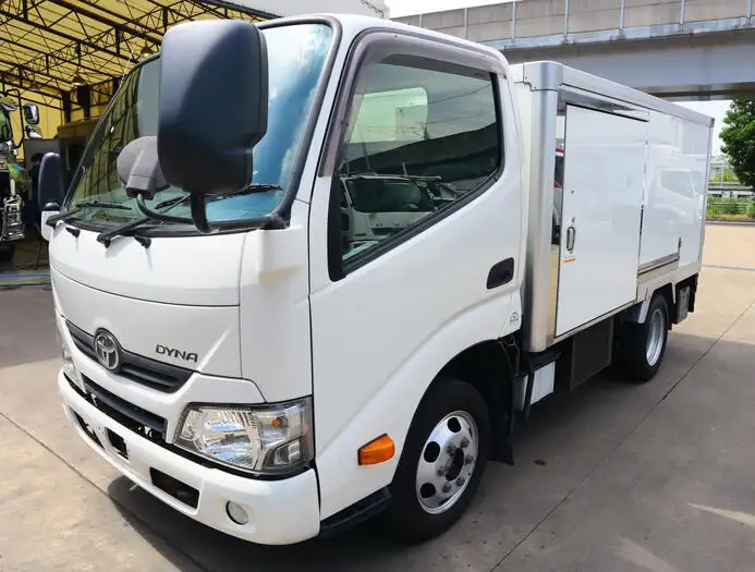 トヨタ ダイナ 小型 冷凍冷蔵 中温 床ステン の中古トラック【車両No.149844】