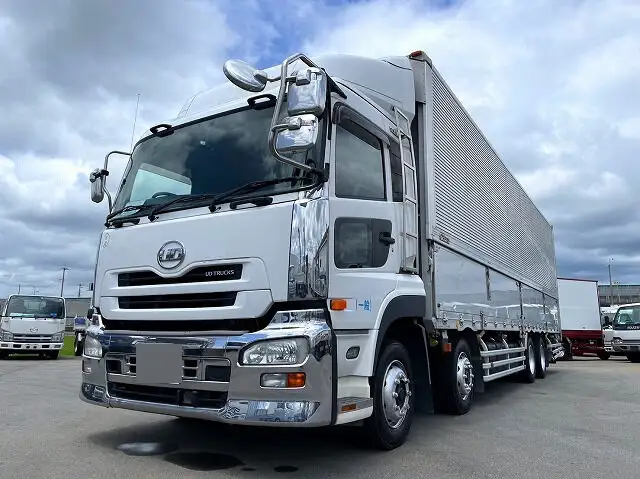 日産UD クオン 大型 ウイング エアサス ベッド の中古トラック【車両No.150007】